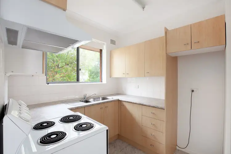 Third view of Homely apartment listing, 6/37 Howard Avenue, Dee Why NSW 2099