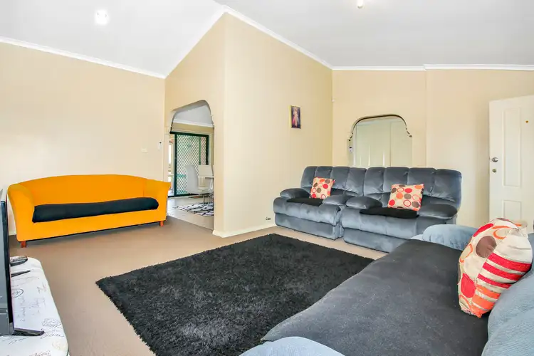 Second view of Homely house listing, 25 Baxter Crescent, Glendenning NSW 2761