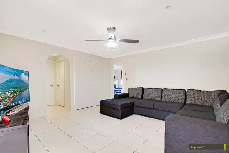Third view of Homely house listing, 2/3 Ilma Close, Mcgraths Hill NSW 2756