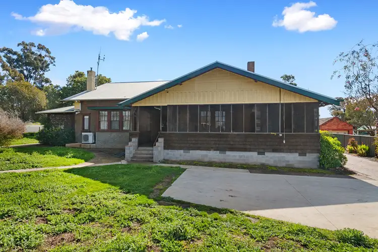 8 Kerr Street, Wedderburn VIC 3518