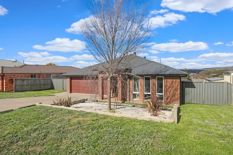 9 Barry Crescent, Goulburn NSW 2580
