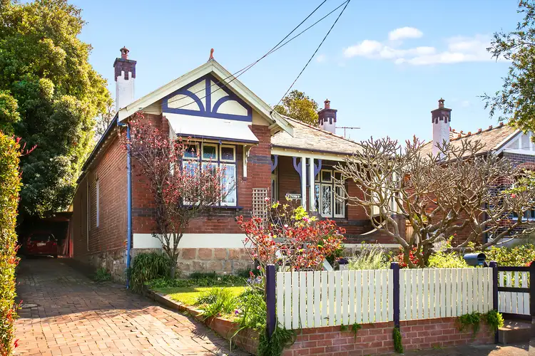 7 Stoke Avenue, Marrickville NSW 2204