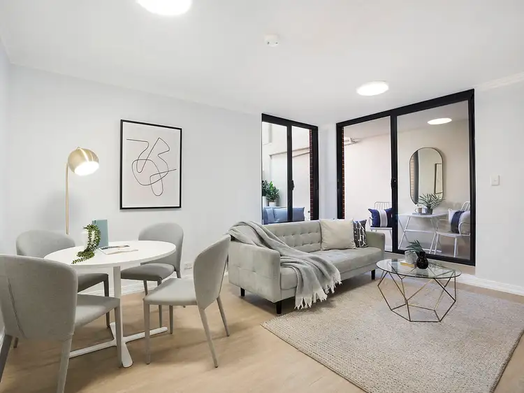 Main view of Homely unit listing, 8/236 Pacific Highway, Crows Nest NSW 2065