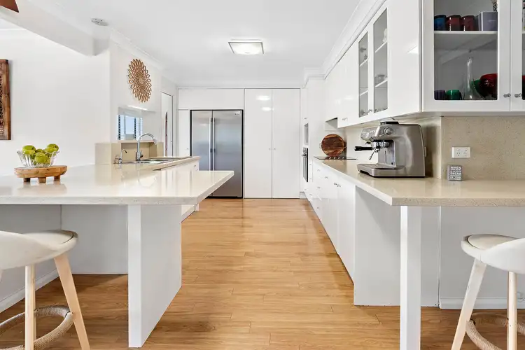 Third view of Homely house listing, 2 Glenlee Close, Mount Kuring-Gai NSW 2080