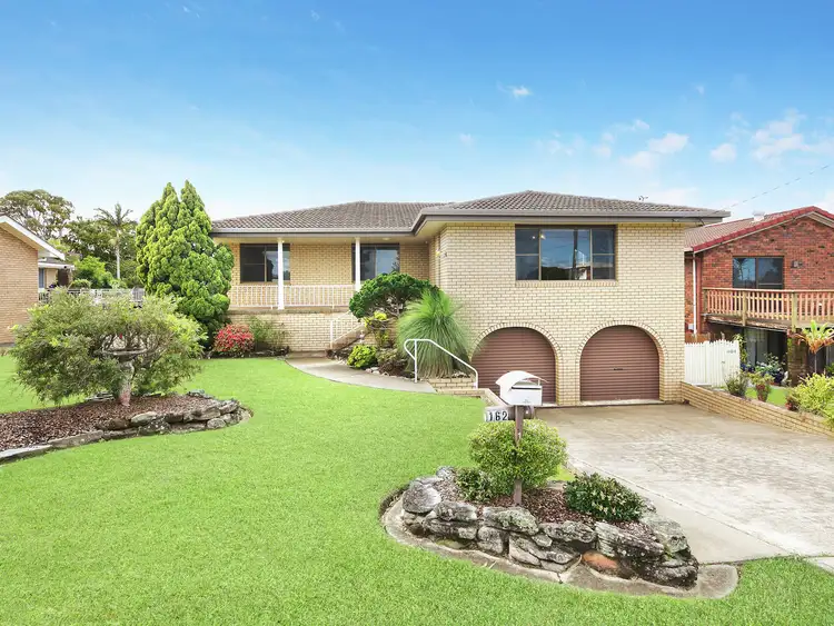 162 Lyons Road, Sawtell NSW 2452