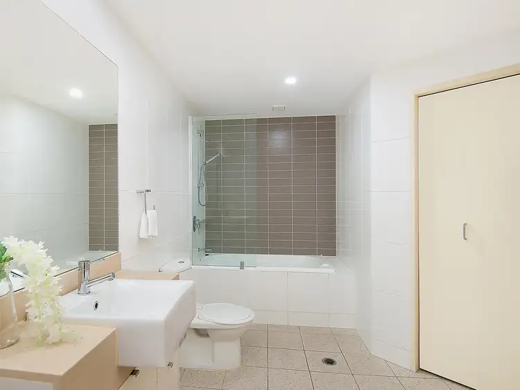 Sixth view of Homely unit listing, 377/4 The Crescent, Wentworth Point NSW 2127