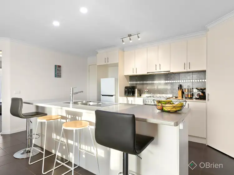 Fourth view of Homely house listing, 6 Snow Gum Court, Pakenham VIC 3810