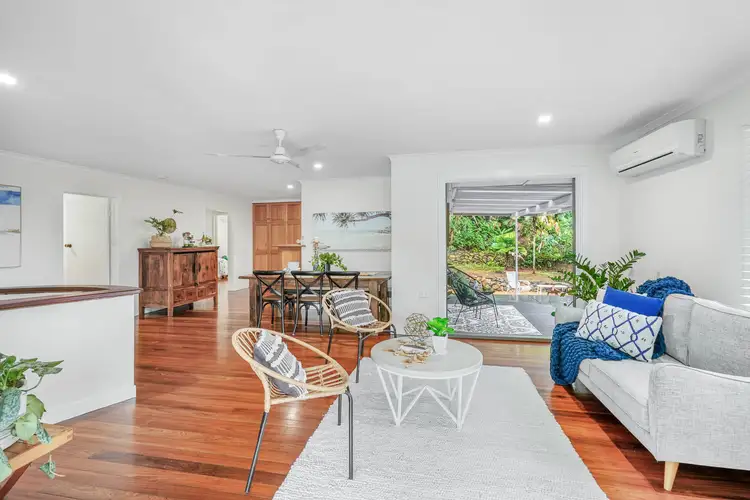 82 Hillview Crescent, Whitfield QLD 4870