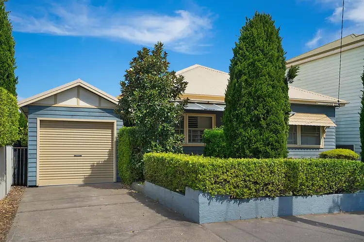 29 Bar Beach Avenue, The Junction NSW 2291