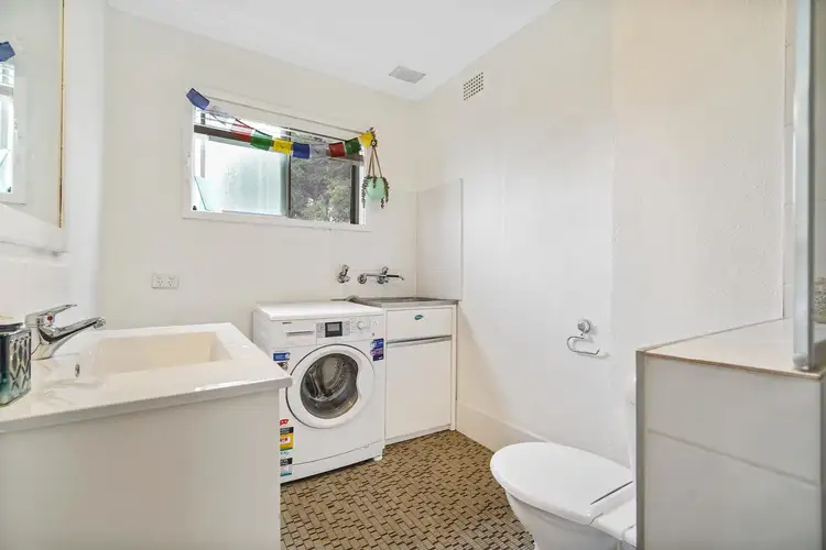 Fifth view of Homely unit listing, 6/15 Hillcrest Street, Wollongong NSW 2500