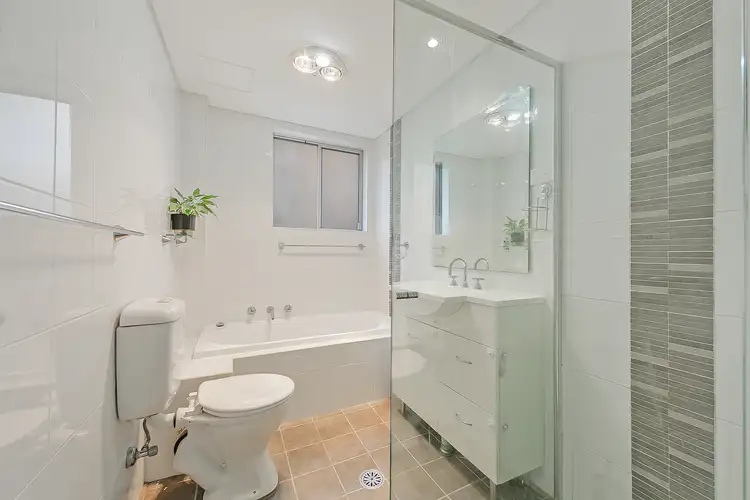 Fourth view of Homely unit listing, 7/33 Meadow Crescent, Meadowbank NSW 2114