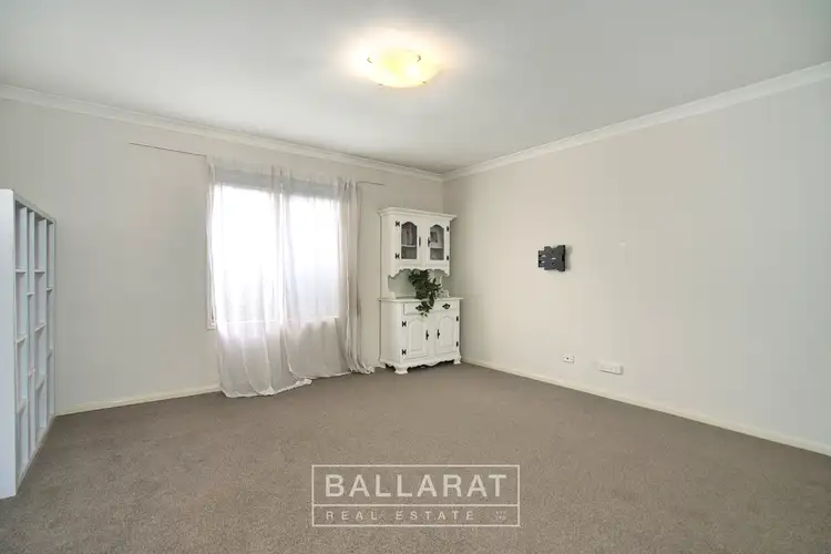 Fifth view of Homely house listing, 6 Hains Close, Beaufort VIC 3373