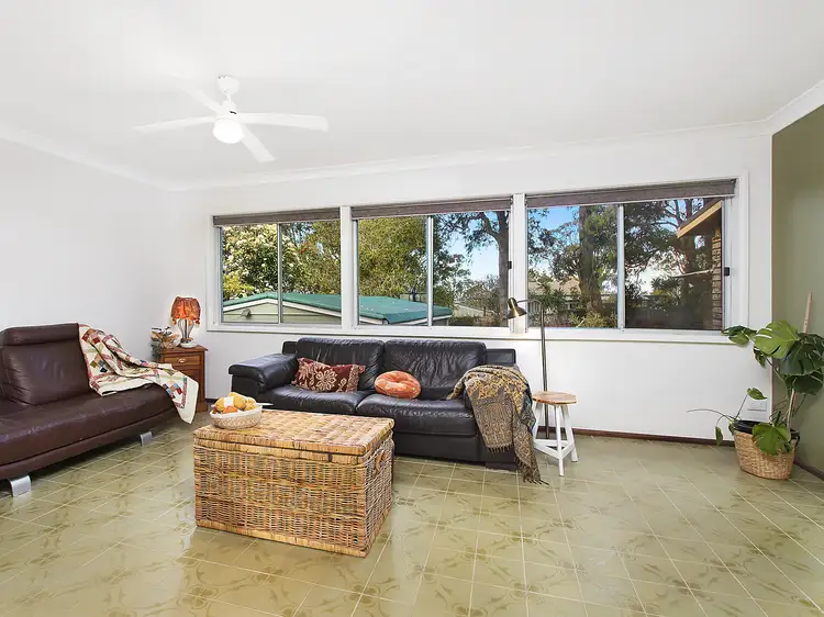 317 Farmborough Road, Farmborough Heights NSW 2526