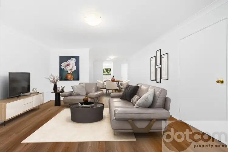 2/207 Albany Street, Point Frederick NSW 2250