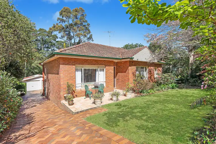 11 Pine Street, Normanhurst NSW 2076