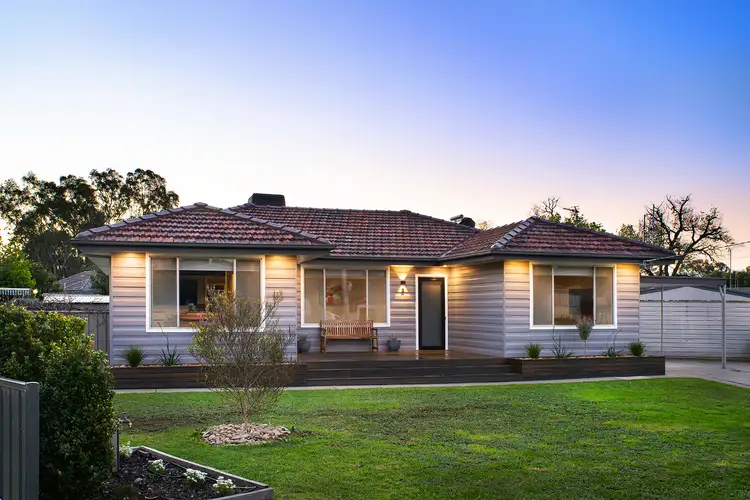 2 Martin Court, Kangaroo Flat VIC 3555
