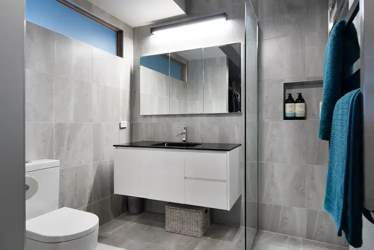 Sixth view of Homely house listing, 2 Martin Court, Kangaroo Flat VIC 3555
