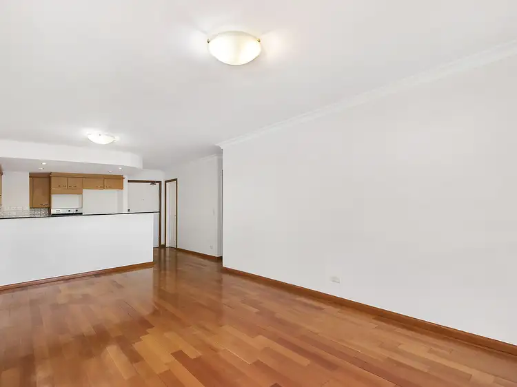 203/31 Bertram Street
