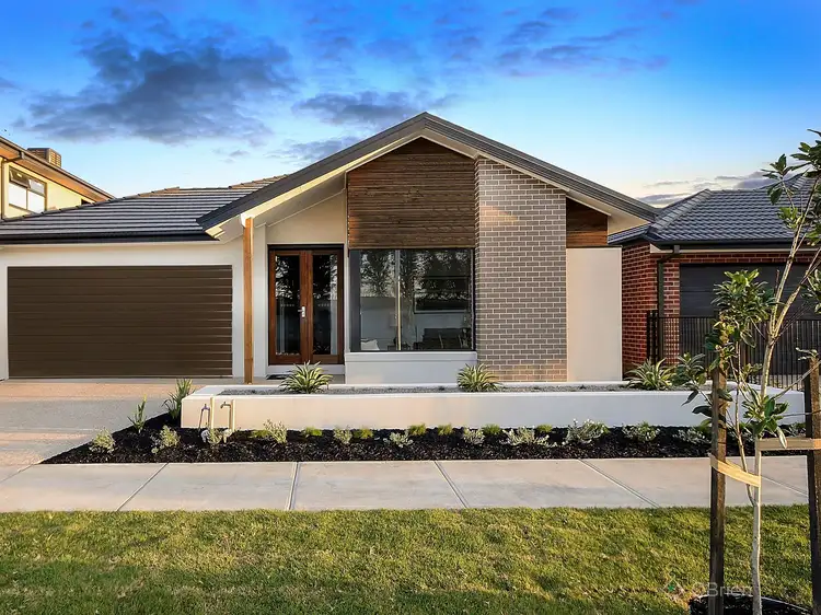 8 Hyde Avenue, Clyde North VIC 3978