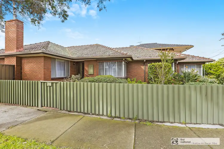 24 Dove Avenue, Altona VIC 3018