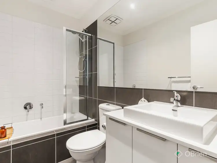 Sixth view of Homely townhouse listing, 21 Powlett Street, Mordialloc VIC 3195