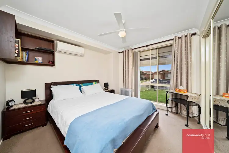 Fifth view of Homely house listing, 27 Francisco Crescent, Rosemeadow NSW 2560