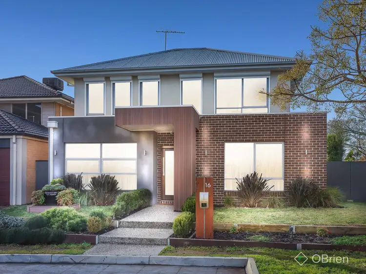 16 Creekview Place, Caroline Springs VIC 3023