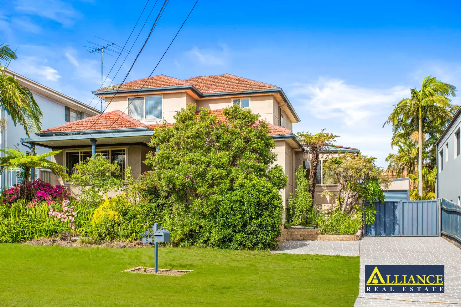 Main view of Homely house listing, 5 Drysdale Avenue, Picnic Point NSW 2213