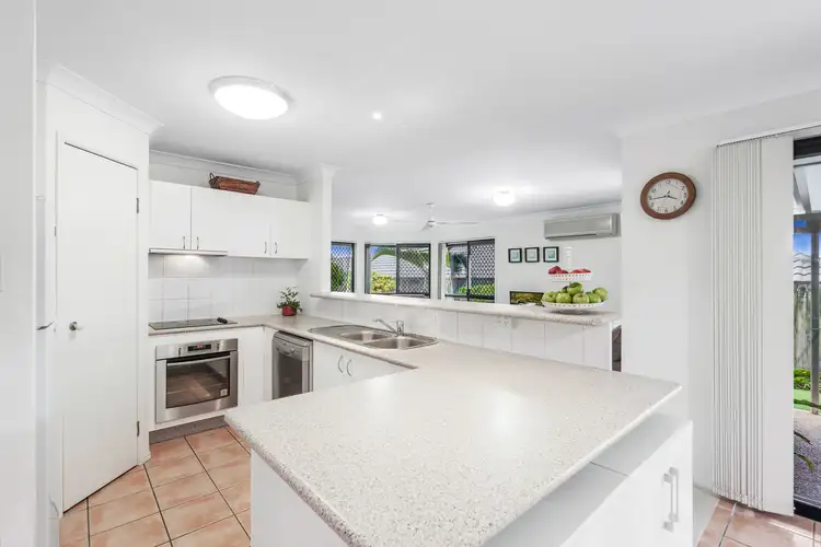 6 Murdock Place, Wakerley QLD 4154