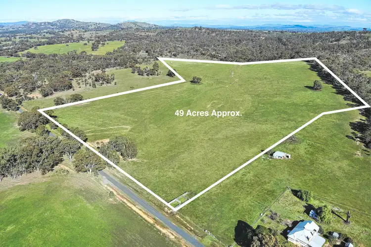 16 Cemetery Road, Landsborough VIC 3384