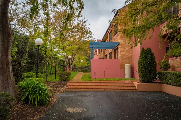 4/72 Canberra Avenue, Griffith ACT 2603
