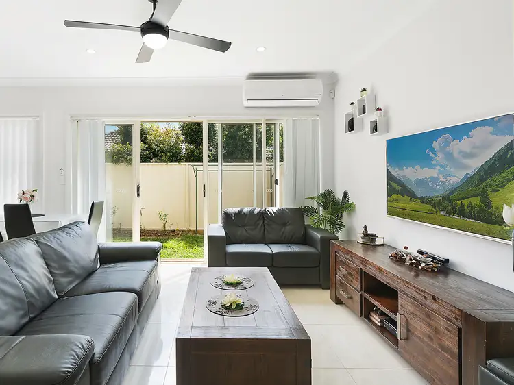 5/21 Carinya Road, Girraween NSW 2145