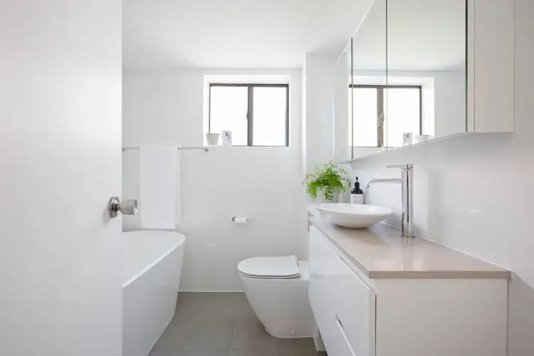 Sixth view of Homely apartment listing, 8/42 Crown Road, Queenscliff NSW 2096