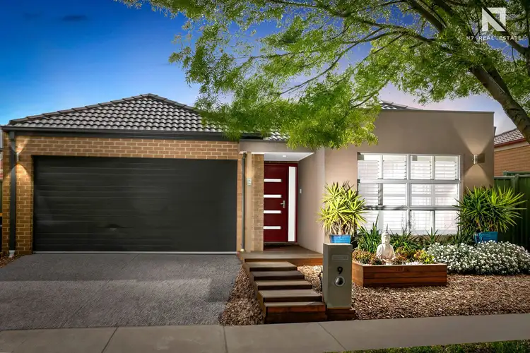 9 Pepper Tree Court, Caroline Springs VIC 3023