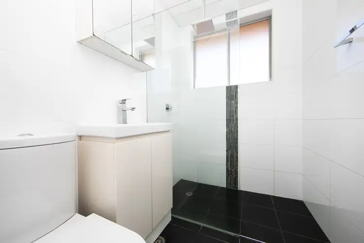 Fifth view of Homely unit listing, 6/98 Howard Avenue, Dee Why NSW 2099