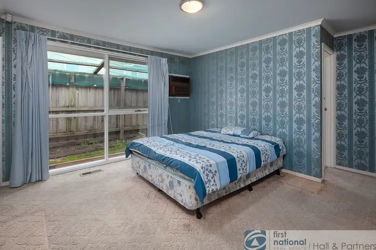 Fifth view of Homely house listing, 6 Isaac Smith Crescent, Endeavour Hills VIC 3802