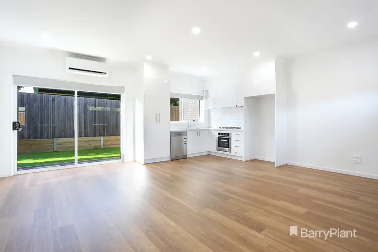 Fourth view of Homely townhouse listing, 2/21 Sunset Boulevard, Jacana VIC 3047