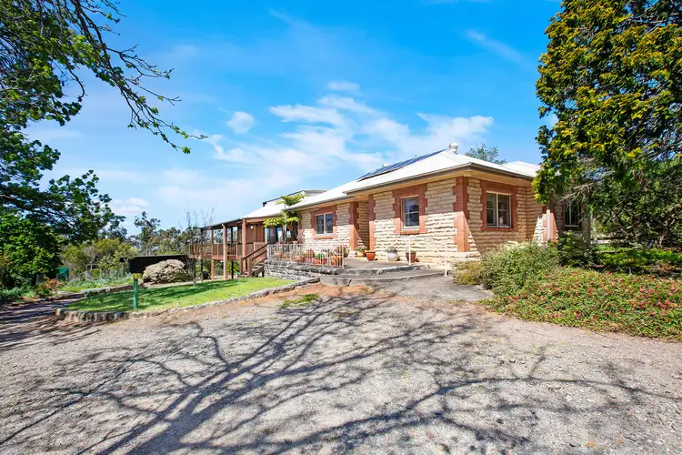 8 Taylor Road, Woodford NSW 2778