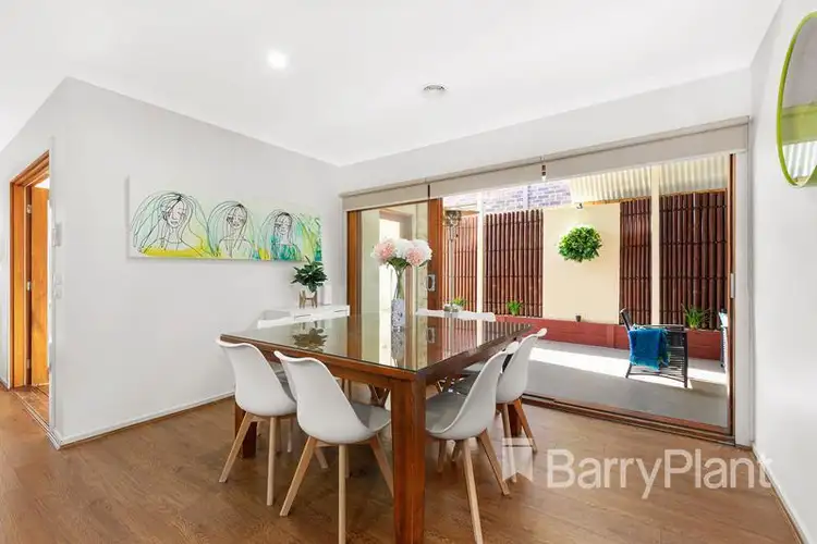 Fifth view of Homely house listing, 7 Sasha Place, South Morang VIC 3752