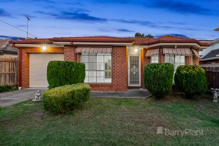 1/18 Manfred Avenue, St Albans VIC 3021