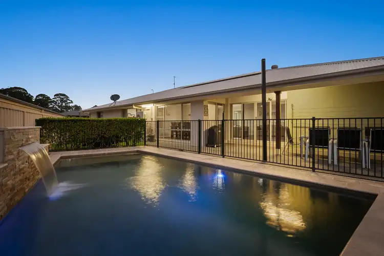 8 Quay Crescent, Safety Beach NSW 2456