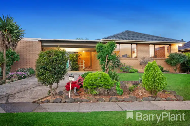 13 Buckmaster Drive, Mill Park VIC 3082
