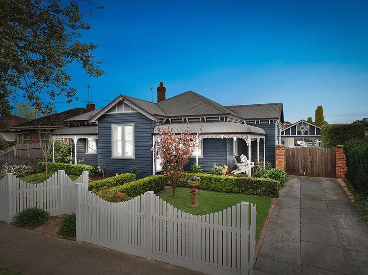18 Pride Avenue, Hamlyn Heights VIC 3215