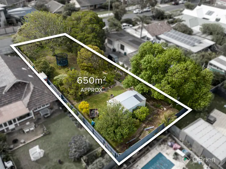 16 Fortescue Avenue, Seaford VIC 3198