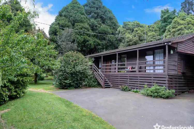 37 Woods Point Road, Warburton VIC 3799