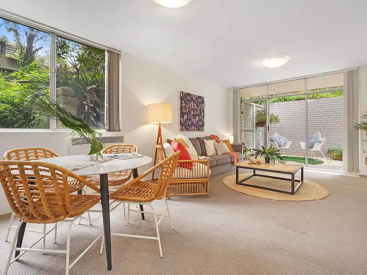 2/25 Redman Road, Dee Why NSW 2099