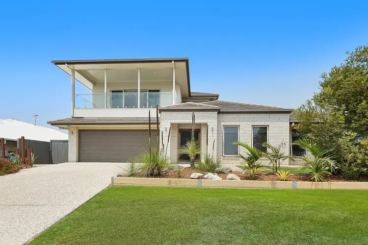 8 Caspian Parade, Warner QLD 4500