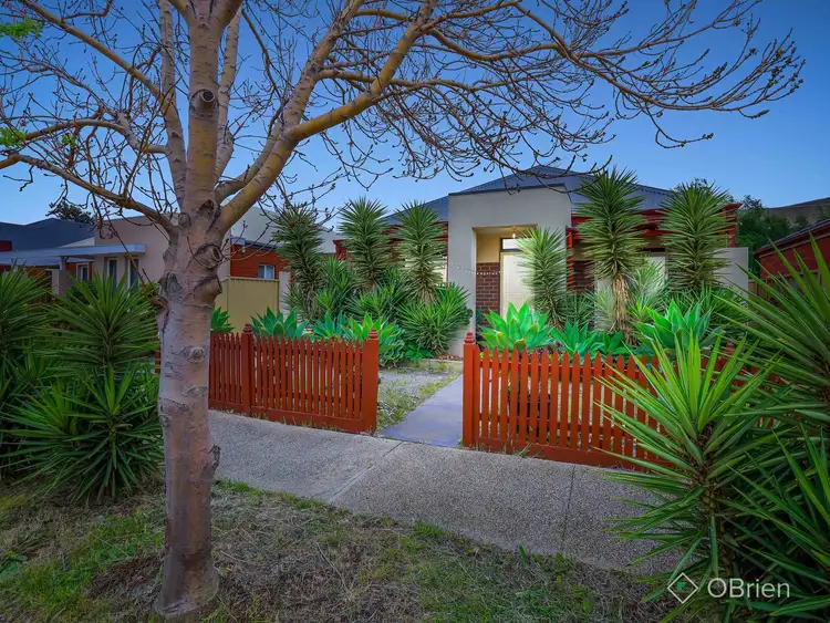 4 Studley Park Way, Caroline Springs VIC 3023
