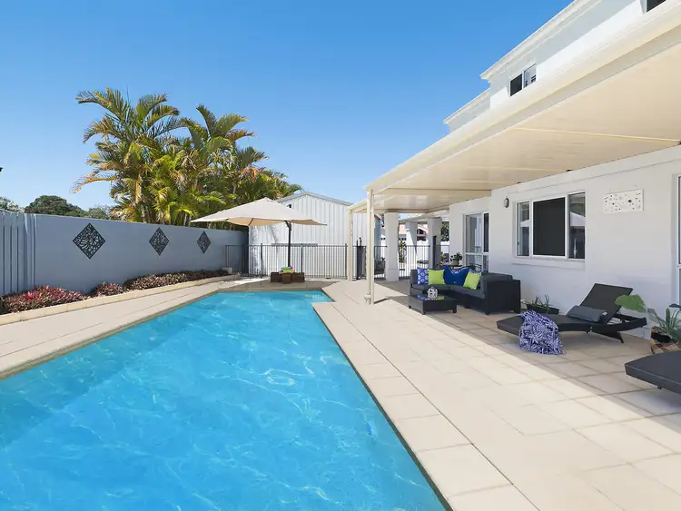 1 Kuthar Street, Pelican Waters QLD 4551