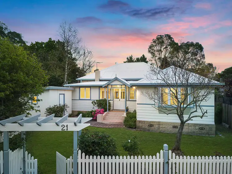 21 Mona Road, Woodford NSW 2778